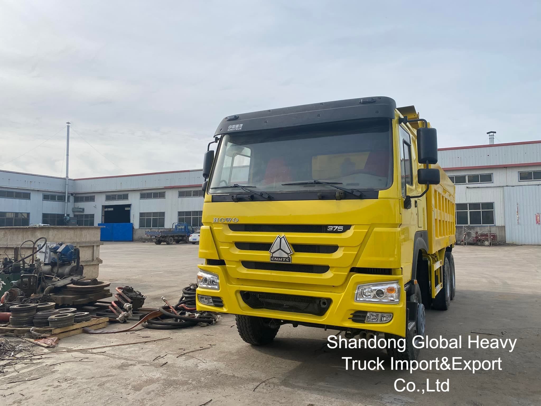 Autocarro ribaltabile pesante Sinotruk HOWO 6X4/8X4 A7/T7 10/12 ruote 371 CV/380 CV 18-25 m³