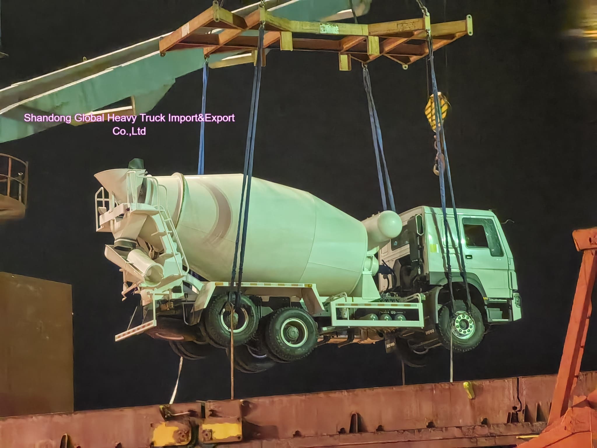 6×4 SDEC Concrete Mixer Truck 12m3 380 HP per la costruzione
