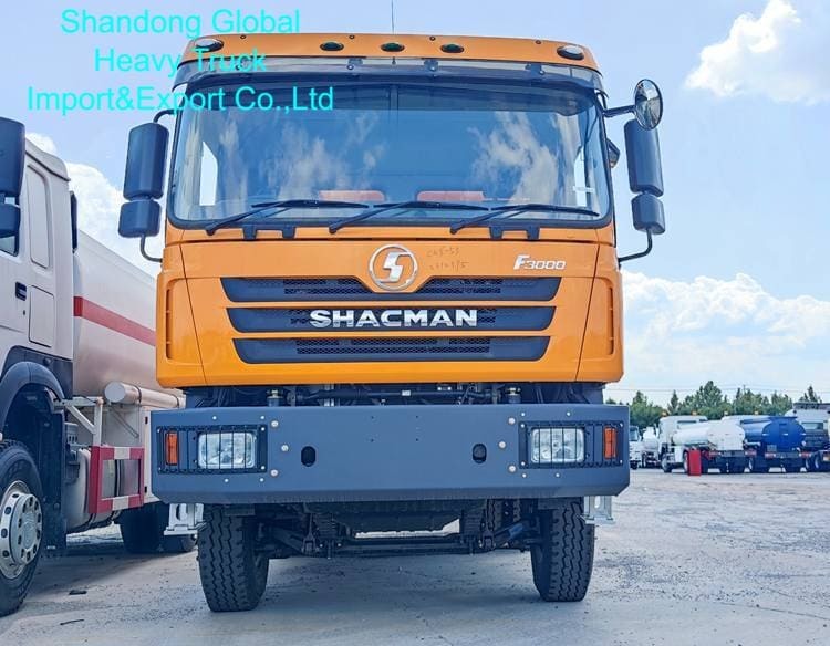 Camionetti pesanti con capacità di carico utile da 30 a 35 tonnellate, serbatoio di 400 litri e pneumatici 12.00R20