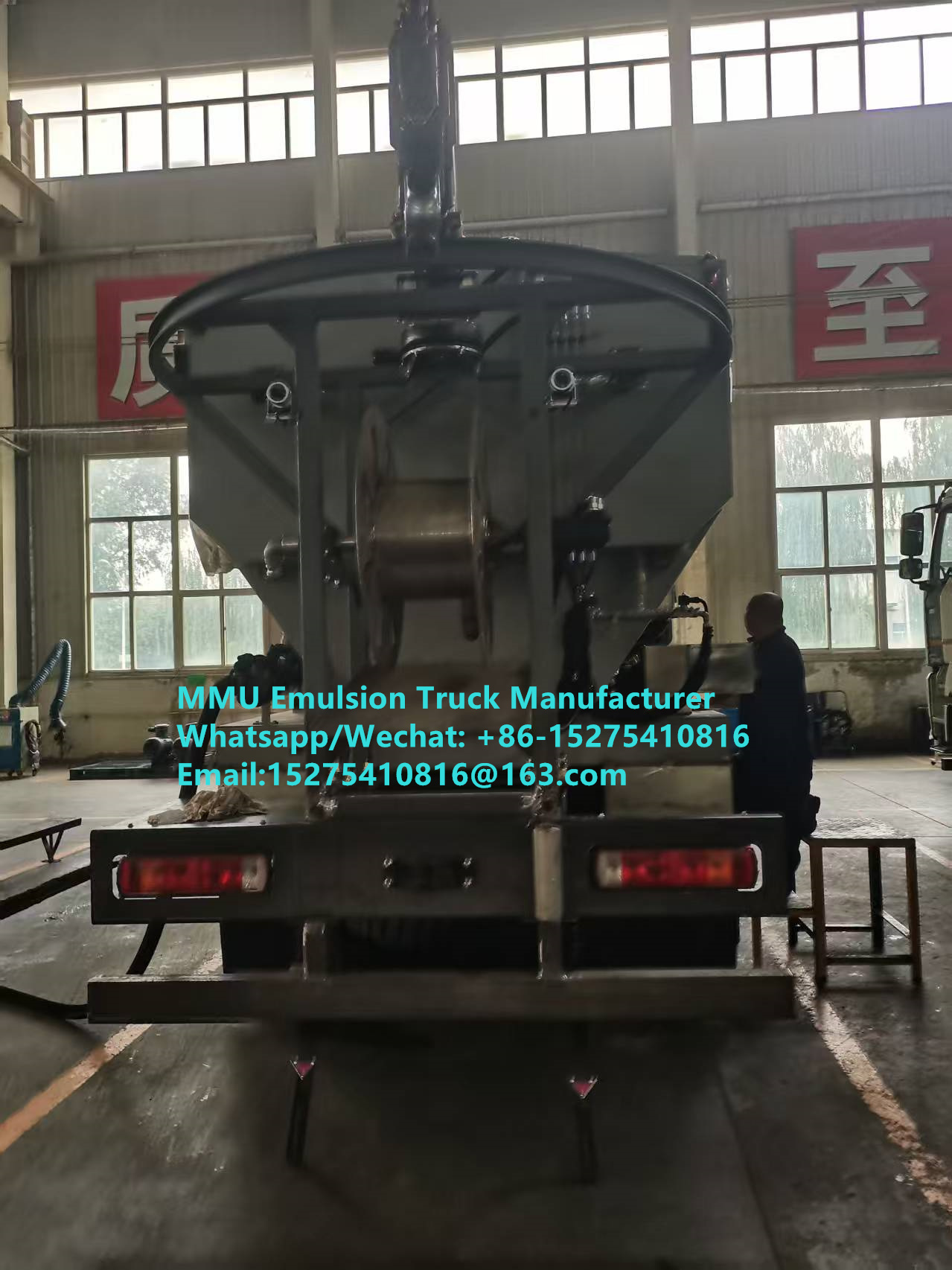 Cina Primo posto HOWO 20 tonnellate BCRH-20 emulsione della macchina di miscelazione e ricarica camion di esplosivi di grandi dimensioni Mongolia Miniere Blast mobile esplosivo Unità di produzione Kazakistan Uzbekistan Indonesia Congo RDC MEMU MMU