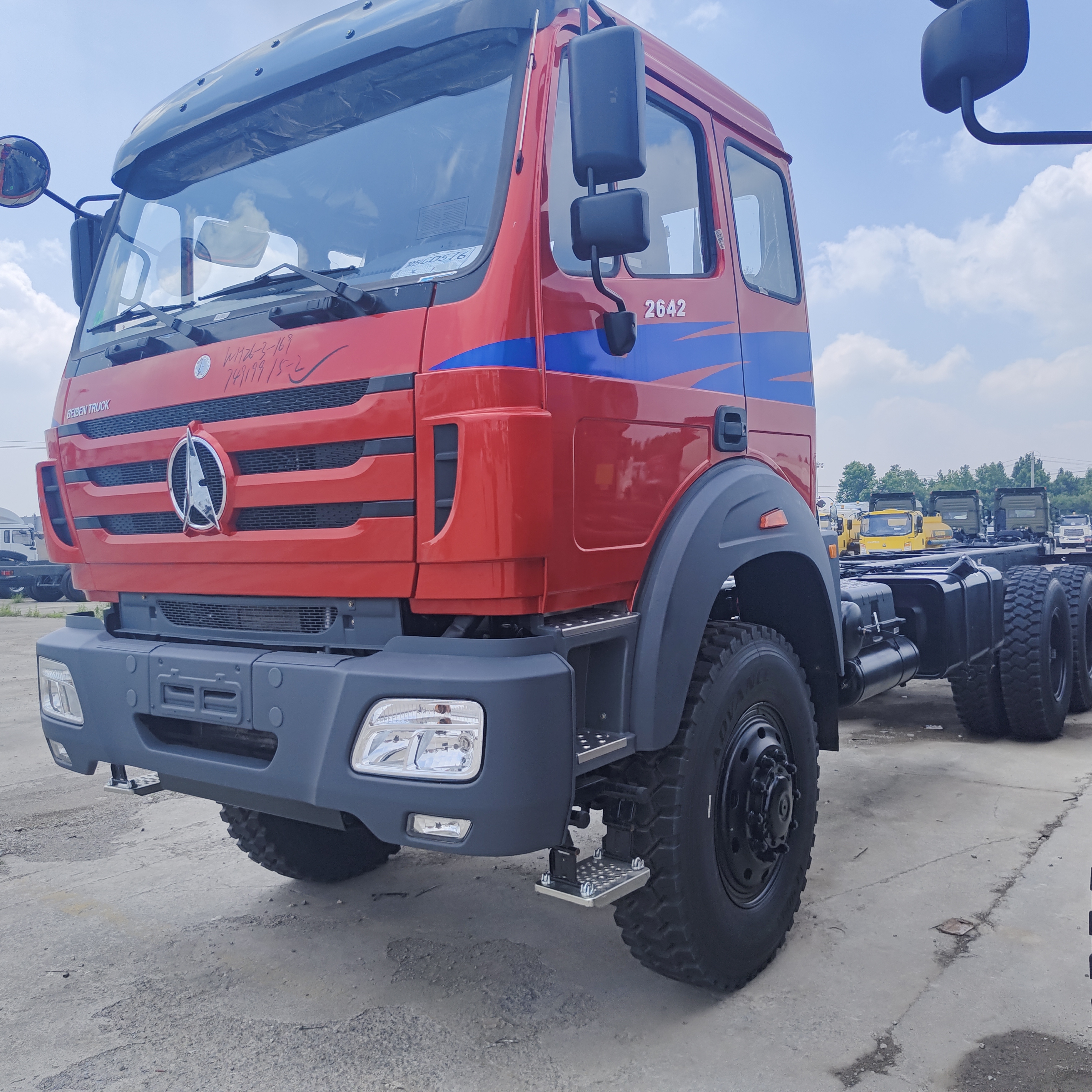 BEIBEN 2642 6×6 Dump Truck per miniere con motore WEICHAI da 420 CV e carico utile da 30-40 tonnellate per miniere pesanti