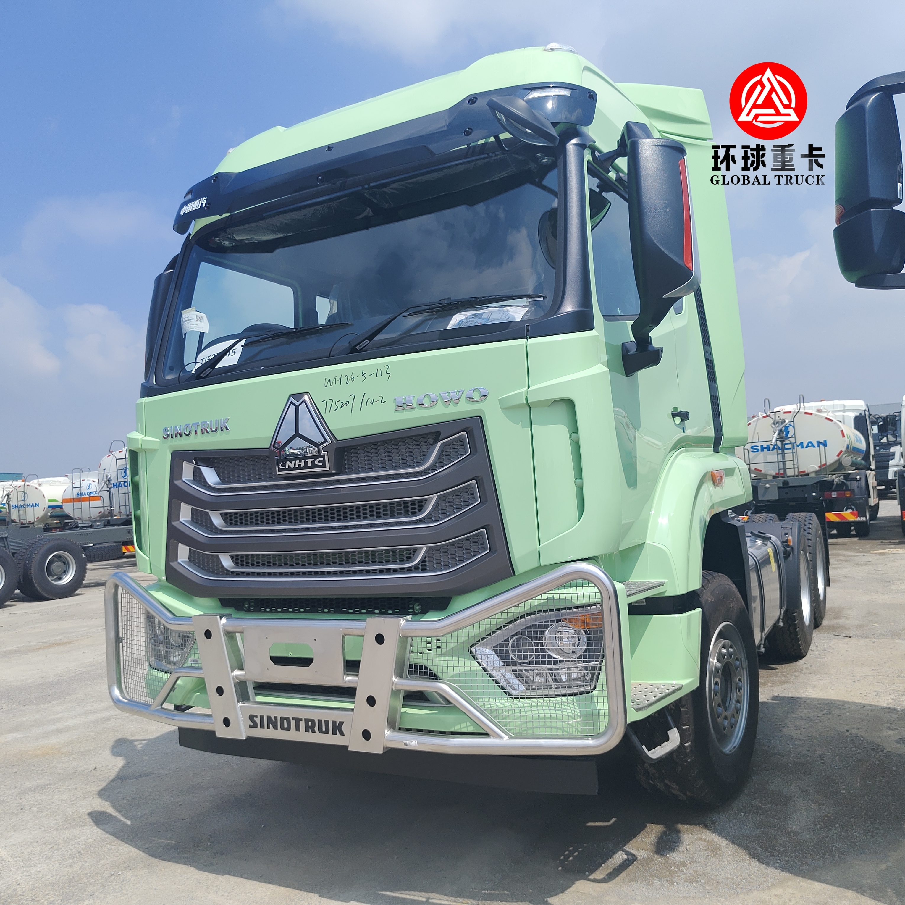 Trattore Semirimorchio Sinotruk HOWO NX 430HP 6x4 per Trasporto Container e Merci